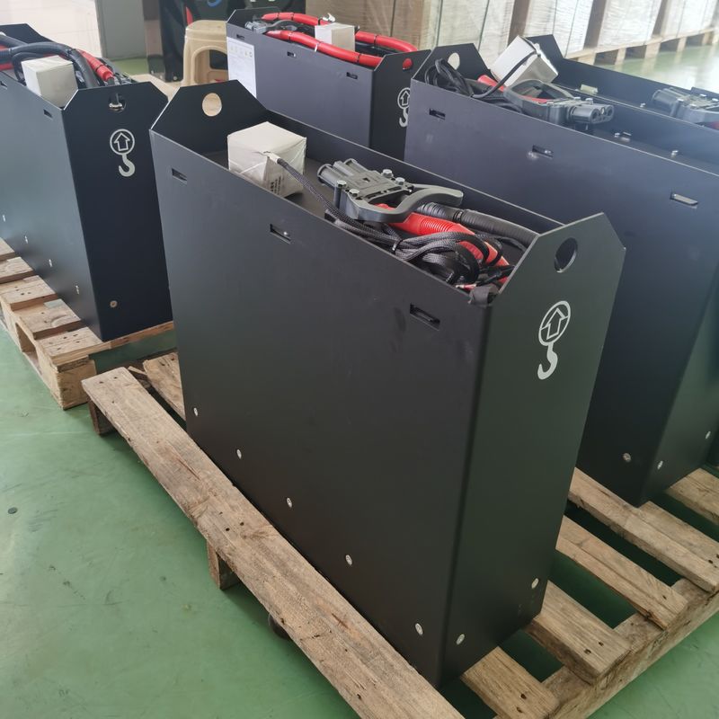 カスタマイズ ブラック 173 Ah 25.6V 電動フォークリフト用 リチウムイオン電池